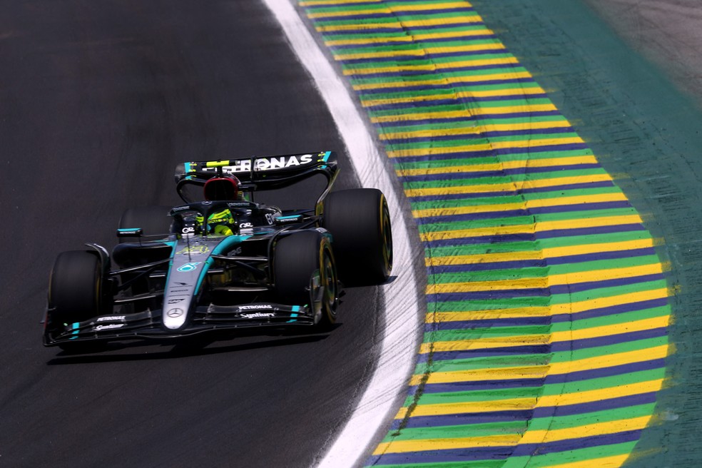 Lewis Hamilton viveu momentos tensos no treino livre do GP de São Paulo 2024 — Foto: Reuters