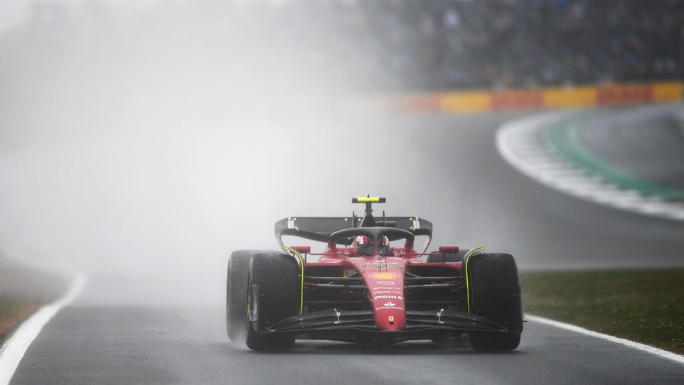 Sainz lidera treino livre da F1 em Interlagos. Verstappen é só 16º