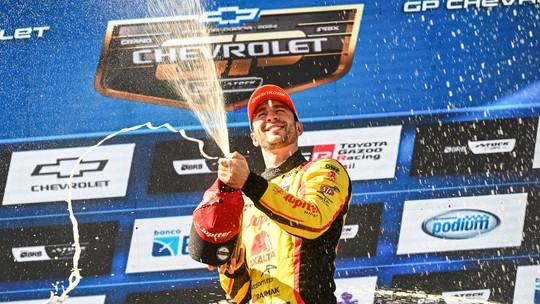 
Stock Car: Gabriel Casagrande vence etapa de Goiânia - Foto: (Duda Bairros/Stock Car)