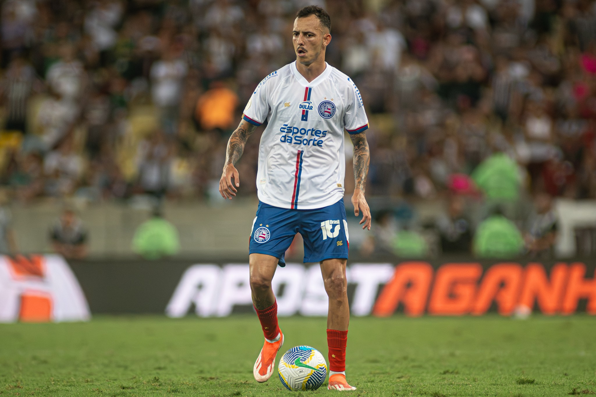 São Paulo contrata lateral-esquerdo Iago, do Bahia | Ge