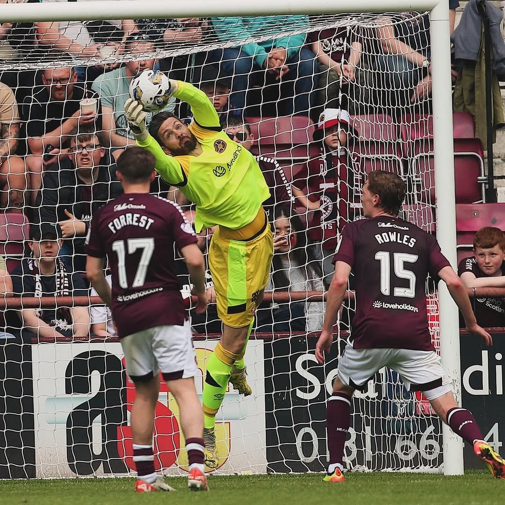 Gordon defende o Hearts — Craig Gordon