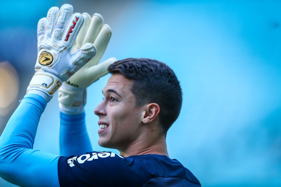 Brenno será o goleiro titular do Grêmio neste domingo — Foto: Lucas Uebel/Grêmio