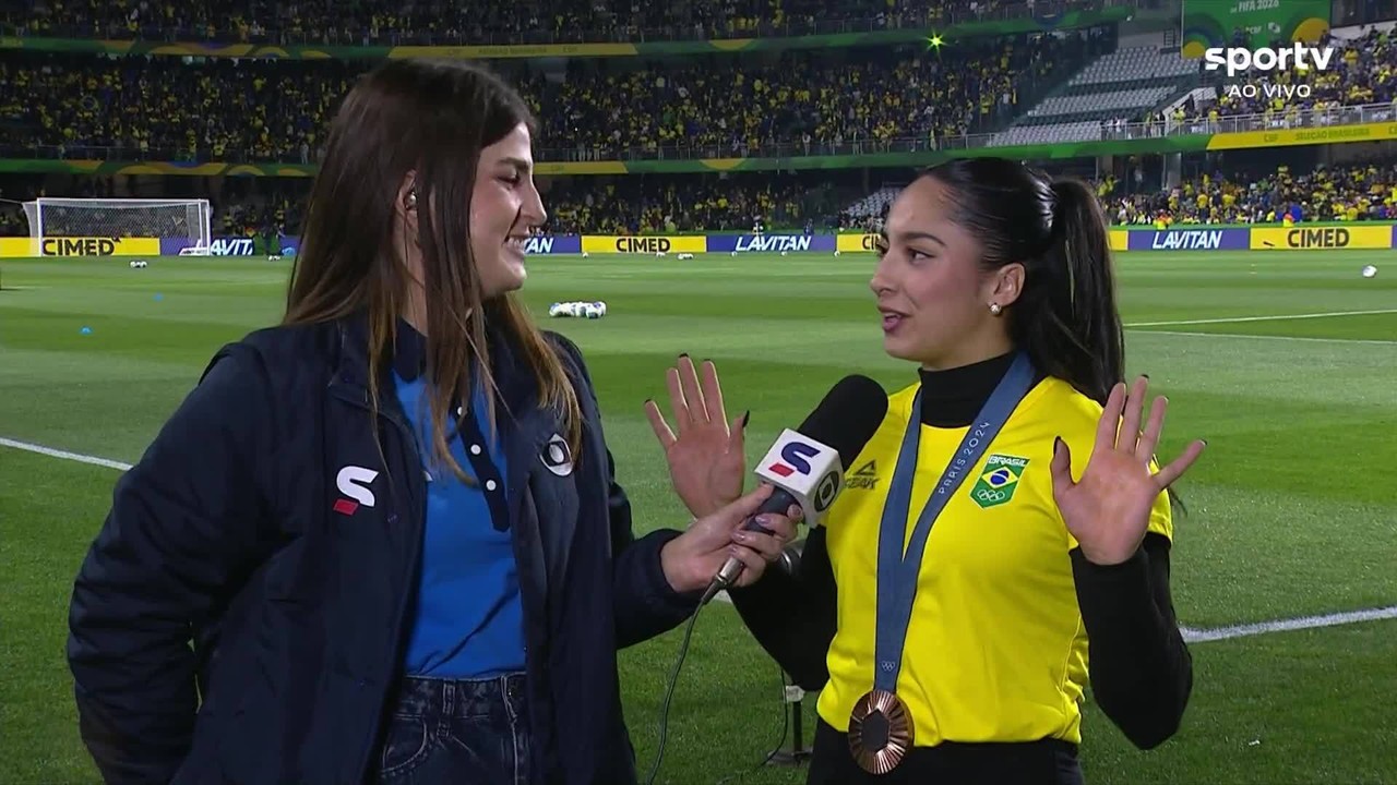 Medalhista nas Olimpíadas, Júlia Soares diz que conheceu jogadores da Seleção