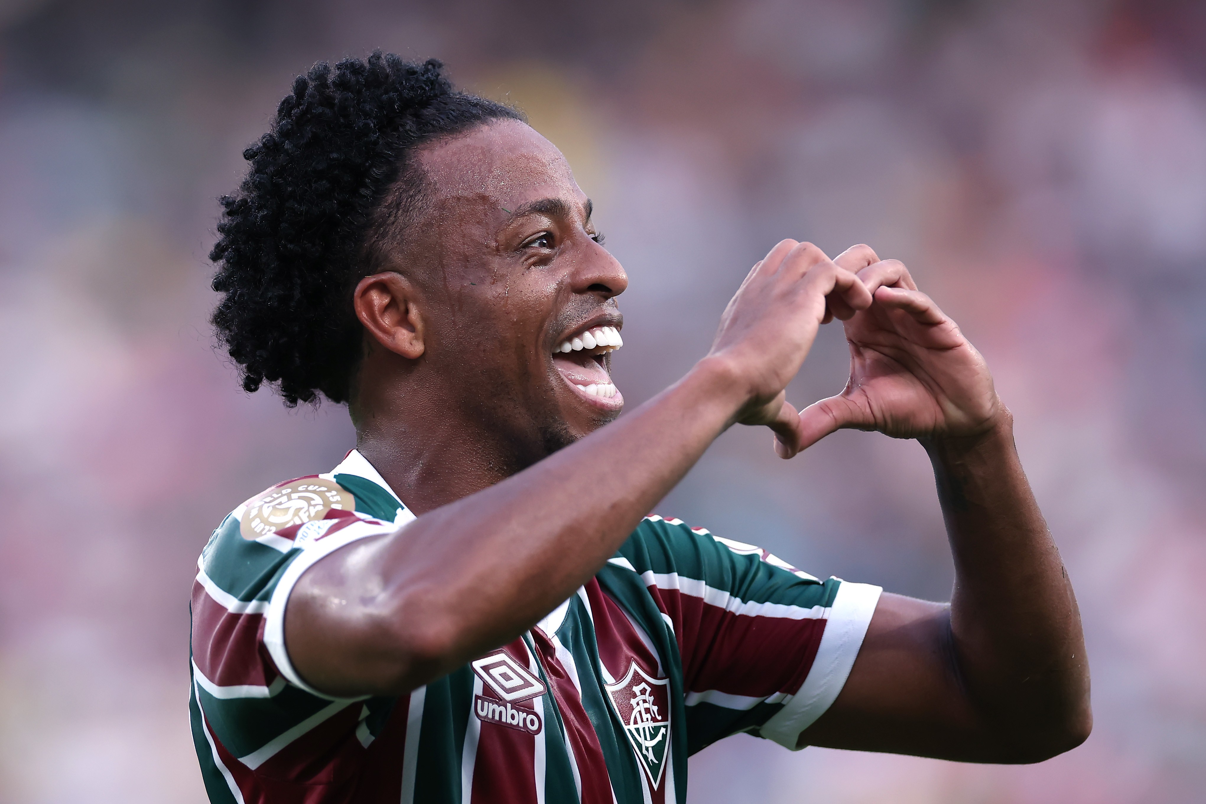 Keno volta a jogar após 37 dias, resgata Fluminense e projeta Mamelodi: 