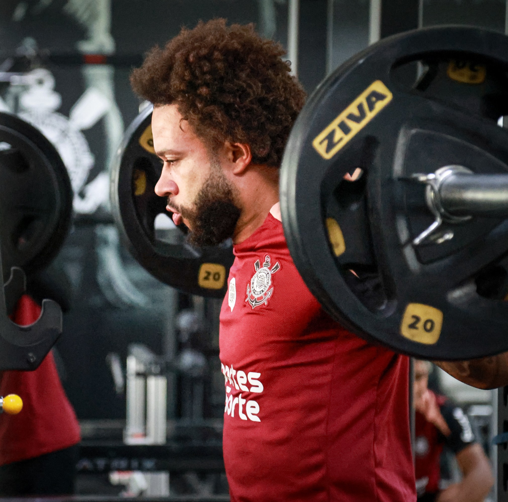 Memphis transforma pouco tempo de treino em sequência, mas ainda busca ritmo no Corinthians
