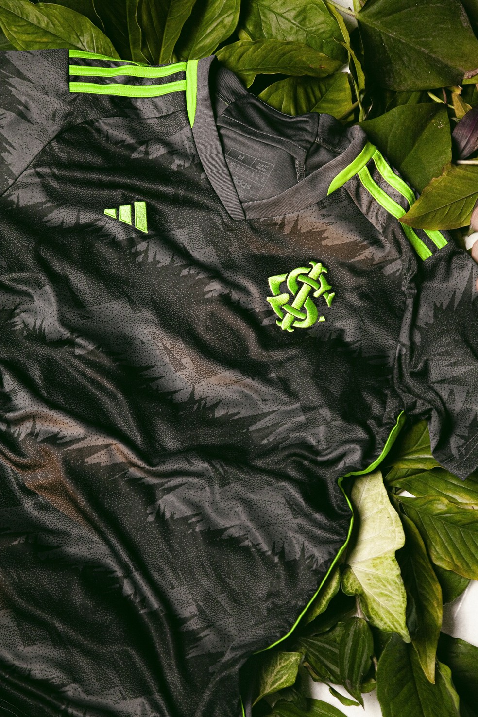 Inter lanca terceiro uniforme na cor cinza com detalhes em verde veja fotos internacional ge
