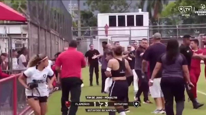 Botafogo vence Flamengo nos pênaltis e conquista a Copa Rio Feminina Sub-20  com pancadaria no fim na Gávea - FogãoNET