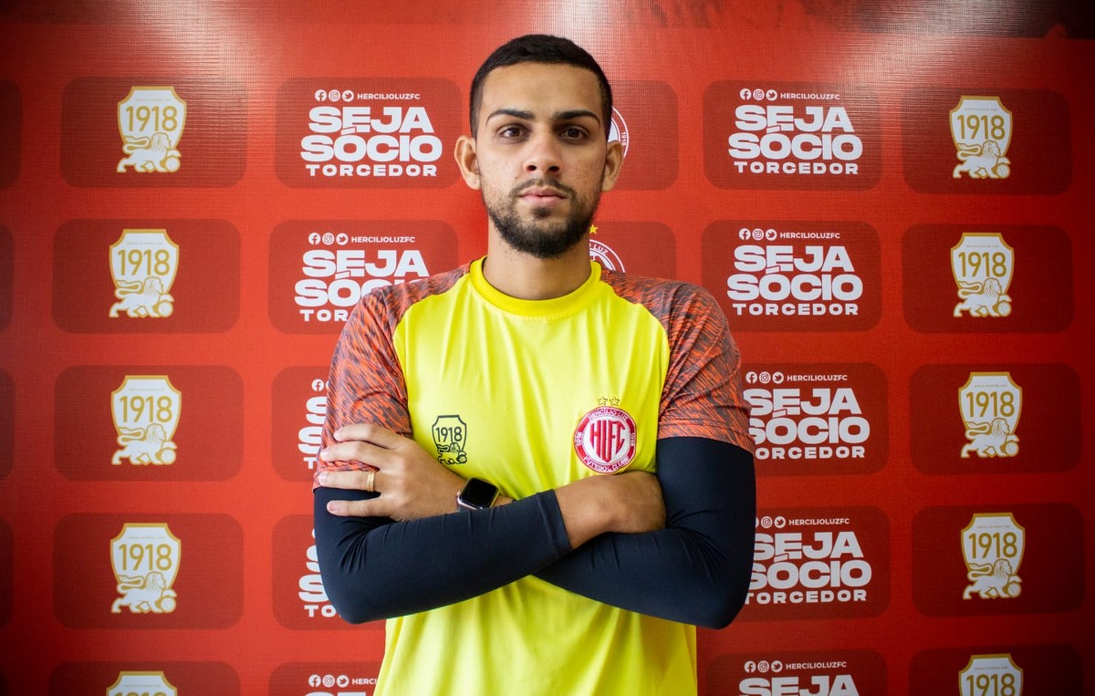 Hercílio Luz Contrata O Goleiro Matheus Jesus Para O Estadual Hercílio Luz Ge 6787