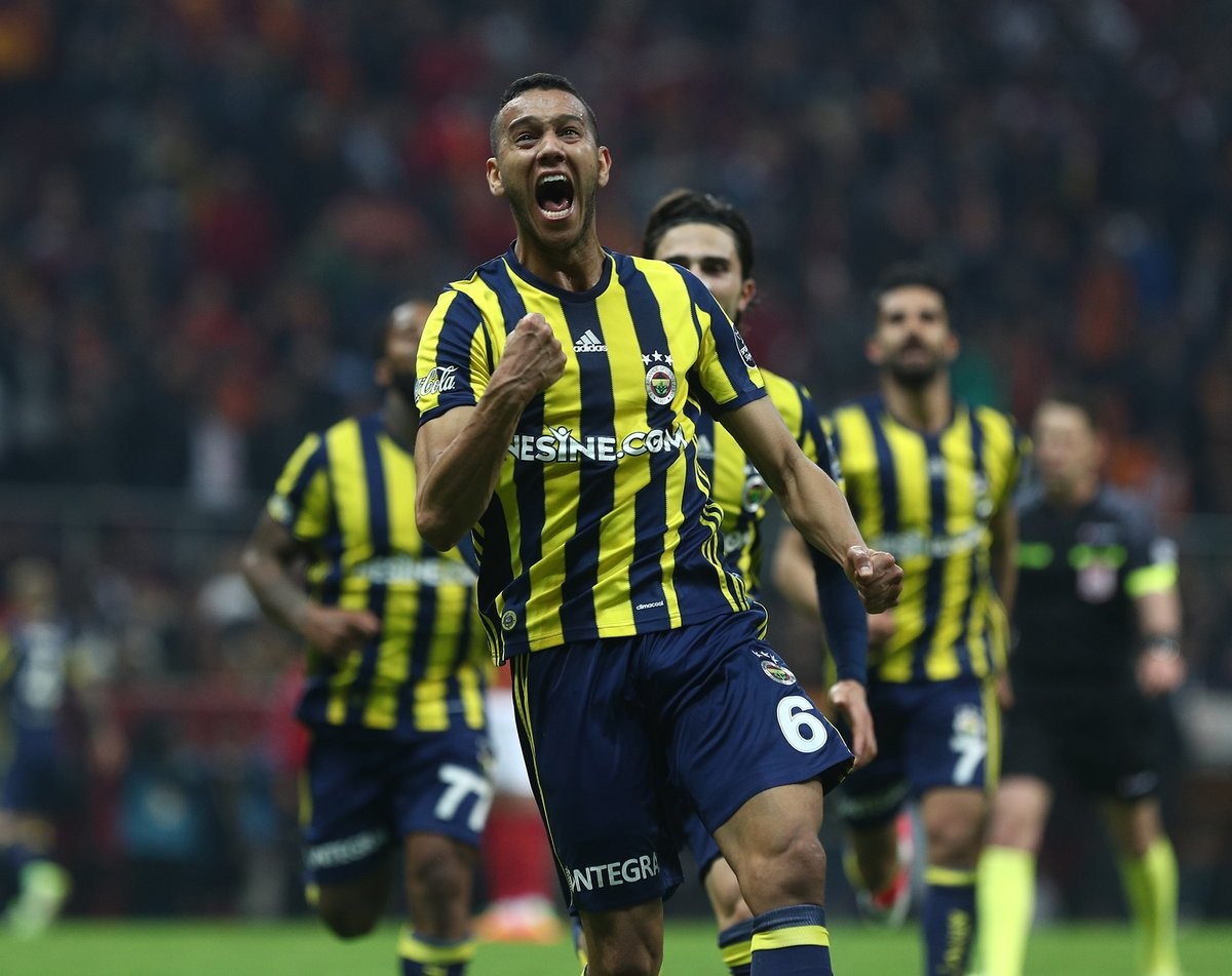 Besiktas vence fácil o Bursaspor e segue 100% no Turco - ESPN