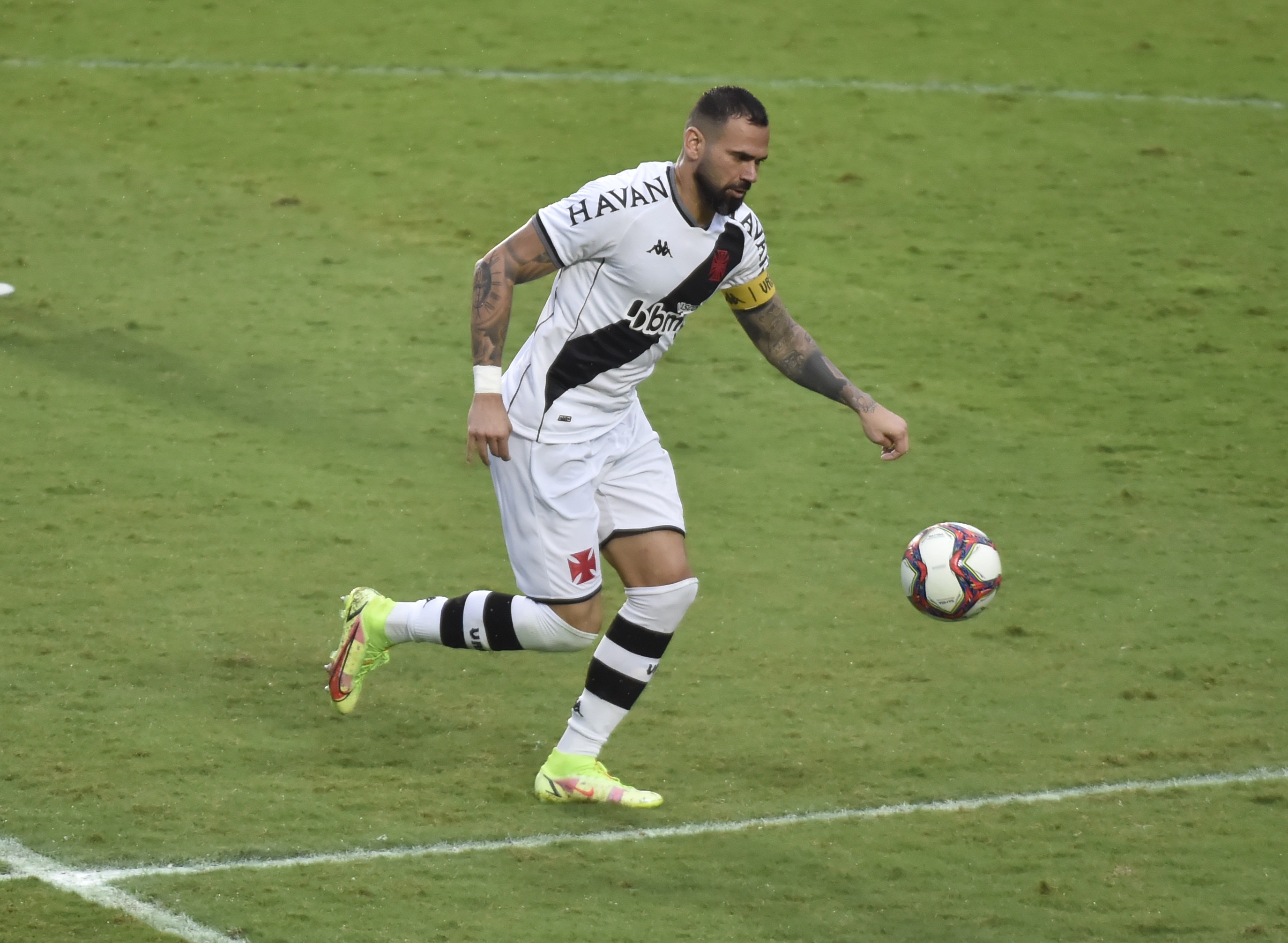 Castan elogia Lisca, detalha melhora física, alerta jovens e espera ...