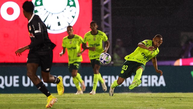 Palmeiras e Bragantino empatam (1-1) em duelo de treinadores