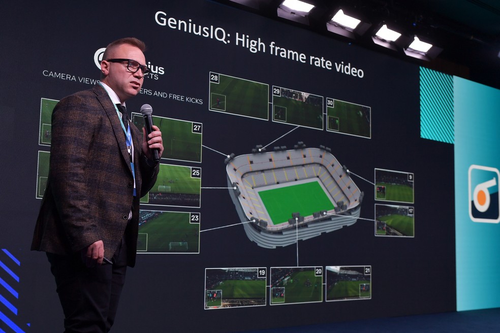 CBF faz acordo com mesma empresa que fornece tecnologia para Premier League para impedimento semiautomático — Foto: Staff Images/CBF