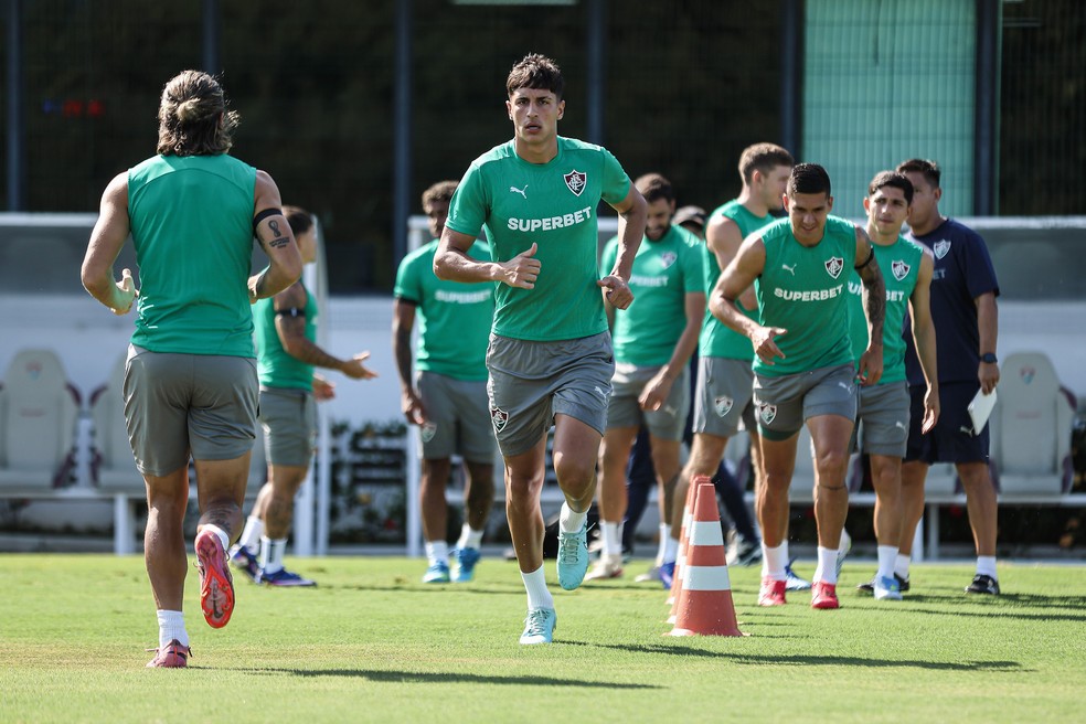 Bernal e Savarino reforçam o Fluminense contra a Chapecoense no Maracanã