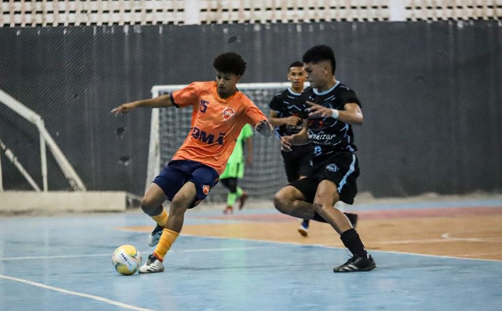 Três jogos abriram o Campeonato Ararense de Futsal Masters 40+