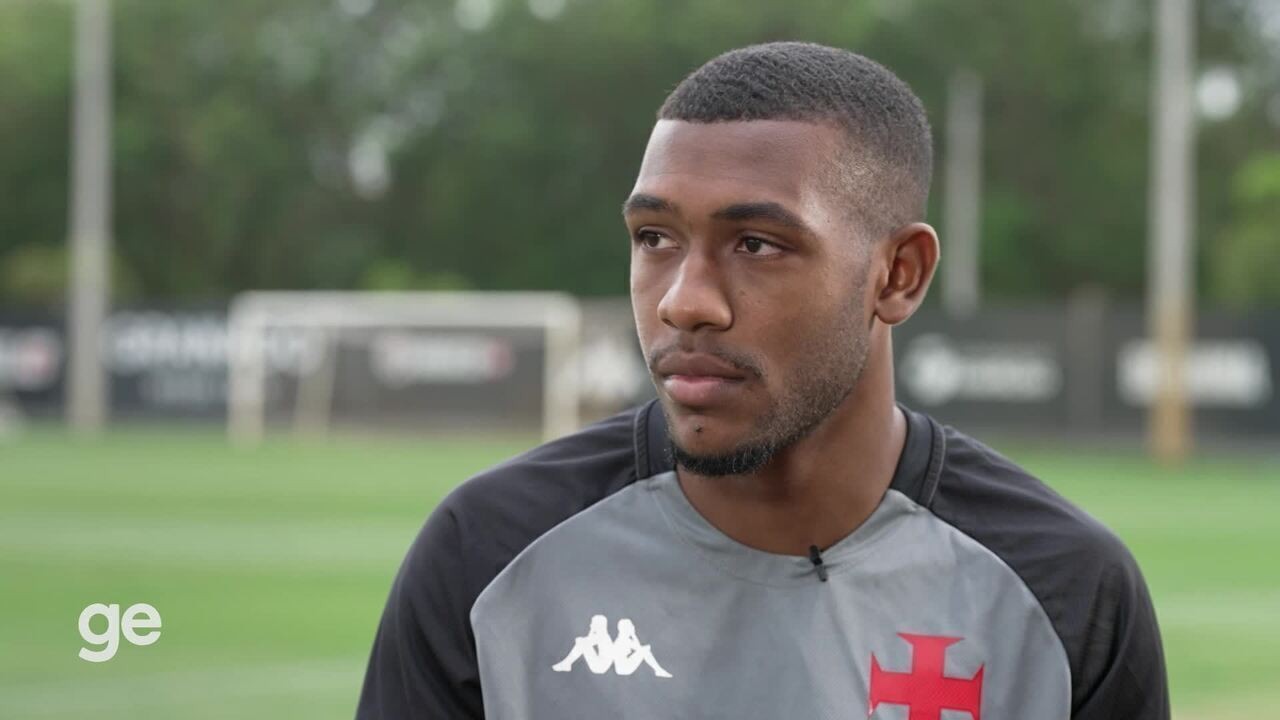 Nascido e criado na Barreira, Rayan se inspira em benção de Dinamite no Vasco: 