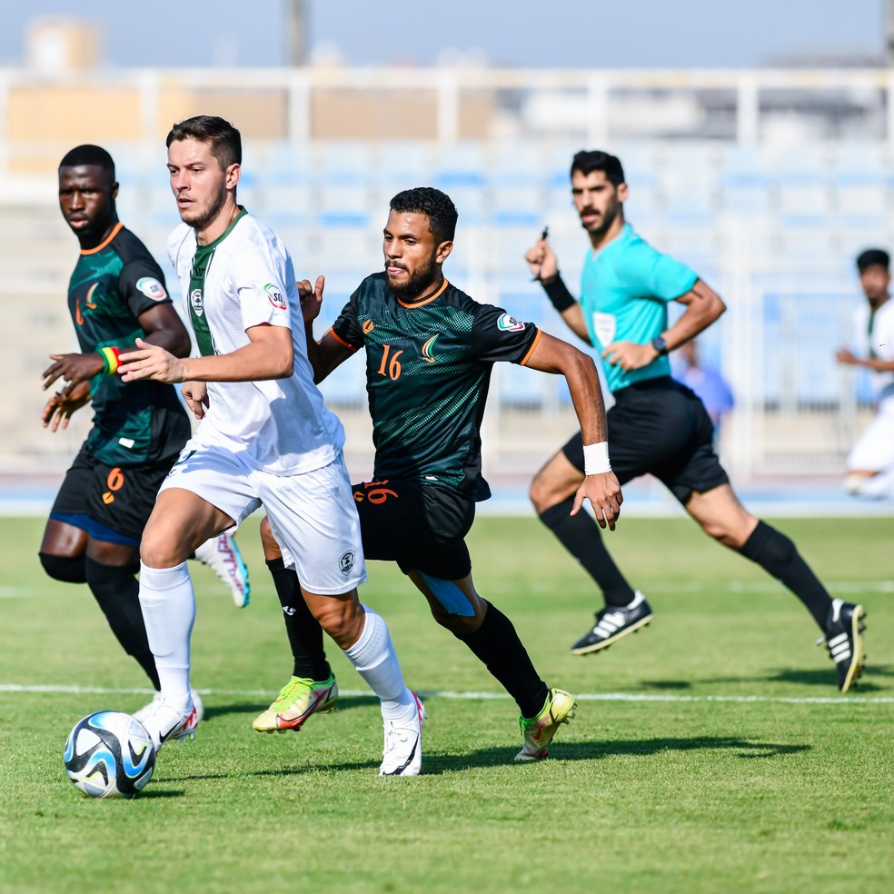 Gabriel Correia em ação pelo Al Shaeib Club — Foto: Divulgação / Al Shaeib Club