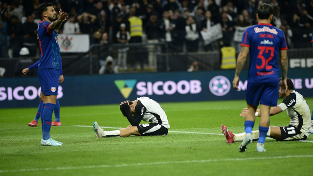 Garro e Romero lamentam em lance de Corinthians x Bragantino