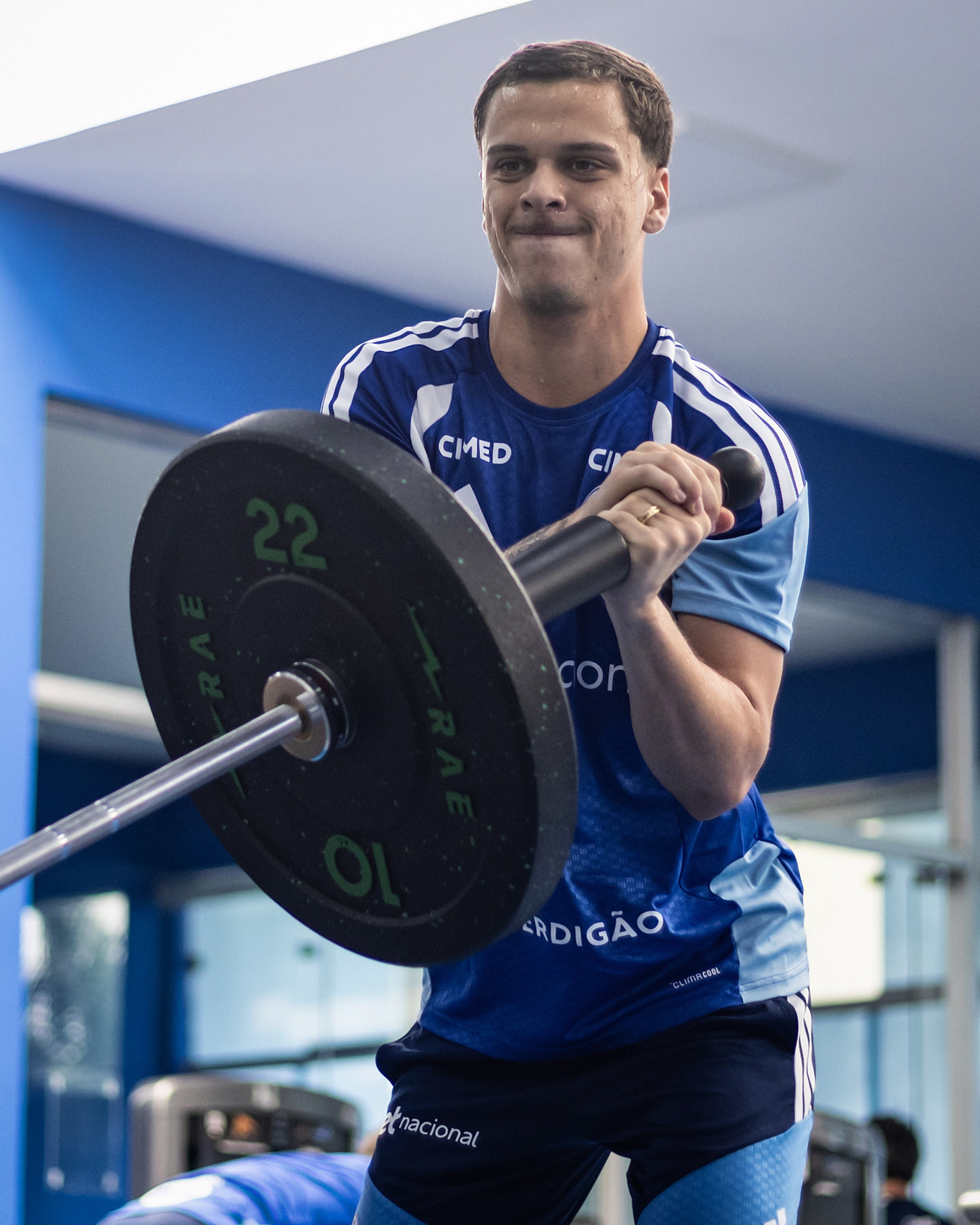 Vitinho é emprestado pelo Cruzeiro ao Náutico para a temporada