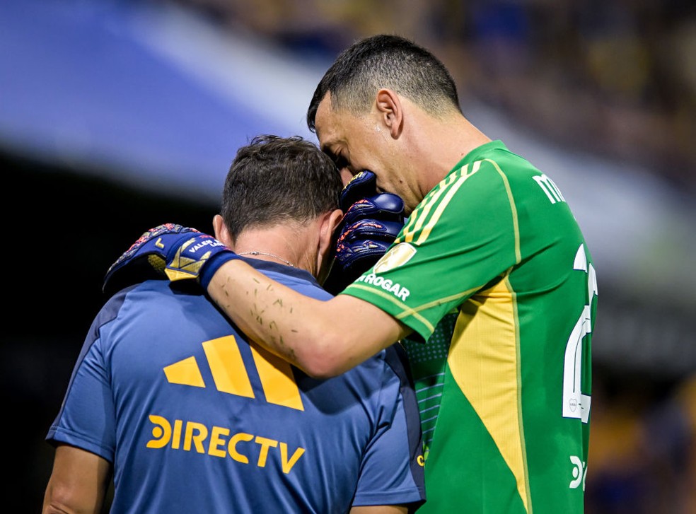 Marchesín, do Boca Juniors, pede substituição antes da disputa de pênaltis — Foto: Marcelo Endelli/Getty Images