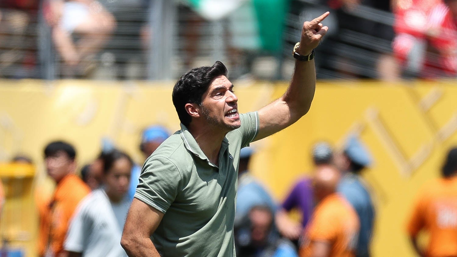 Palmeiras enfrenta preocupação com jogadores pendurados antes de classificação no Mundial