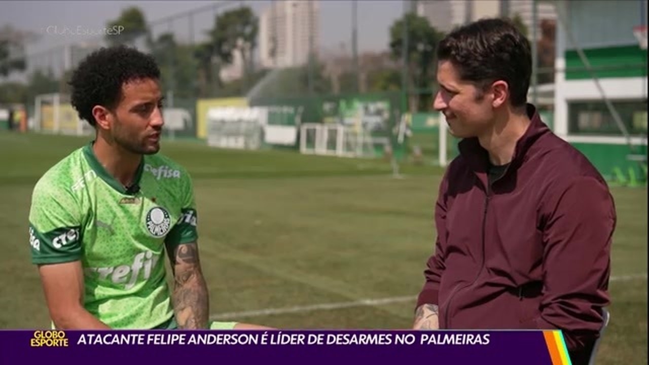 Atacante Felipe Anderson é líderjogar poker com dinheiro realdesarmes no Palmeiras