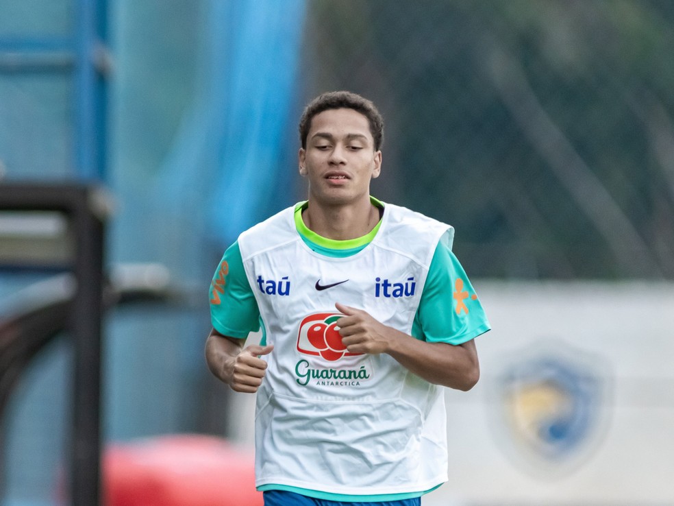 Samuel e Vinícius, gêmeos do Atlético-MG em concentração da seleção