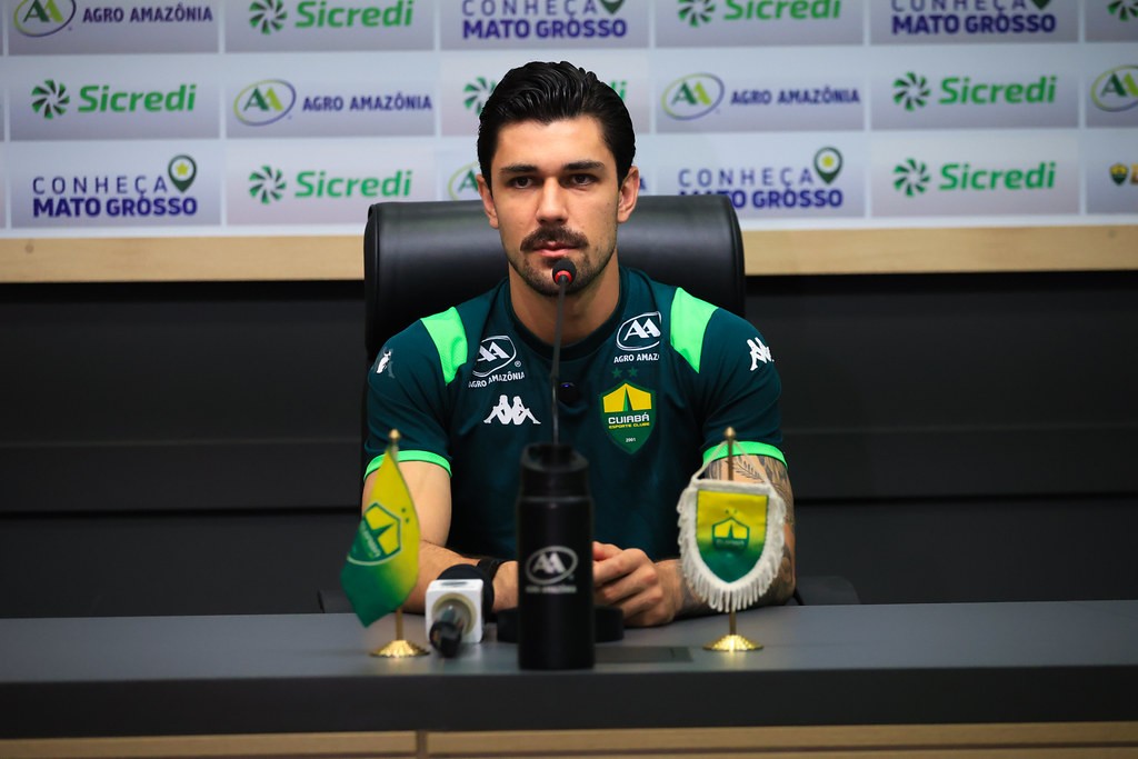 João Basso convoca torcida do Cuiabá para duelo contra o Avaí: “Acreditar até o final”