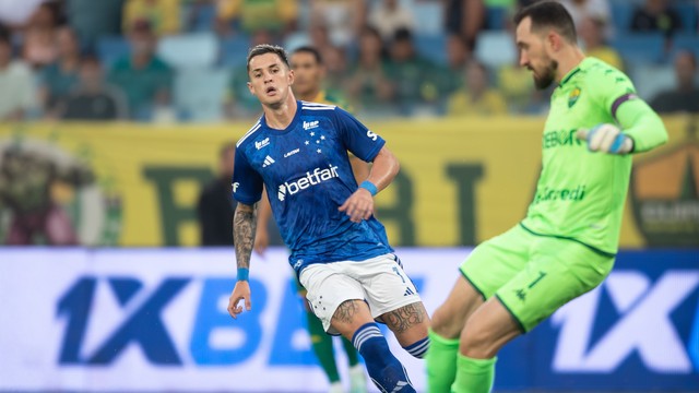 Cuiabá x Cruzeiro; Vital e Walter