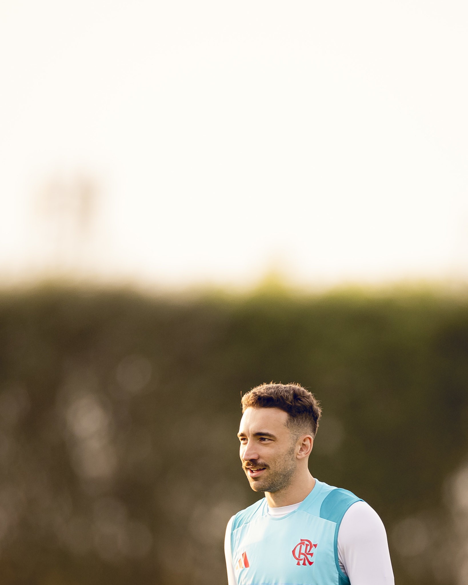 Flamengo muda estratégia e revela time titular para a final contra o PSG; mudanças prometem agitar o jogo!