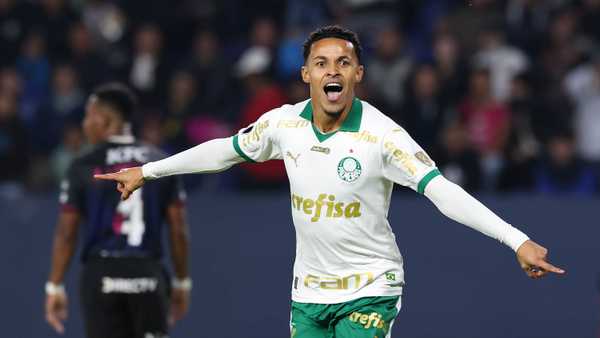 Palmeiras mostra força mental em virada épica na Libertadores: time determinado e focado.