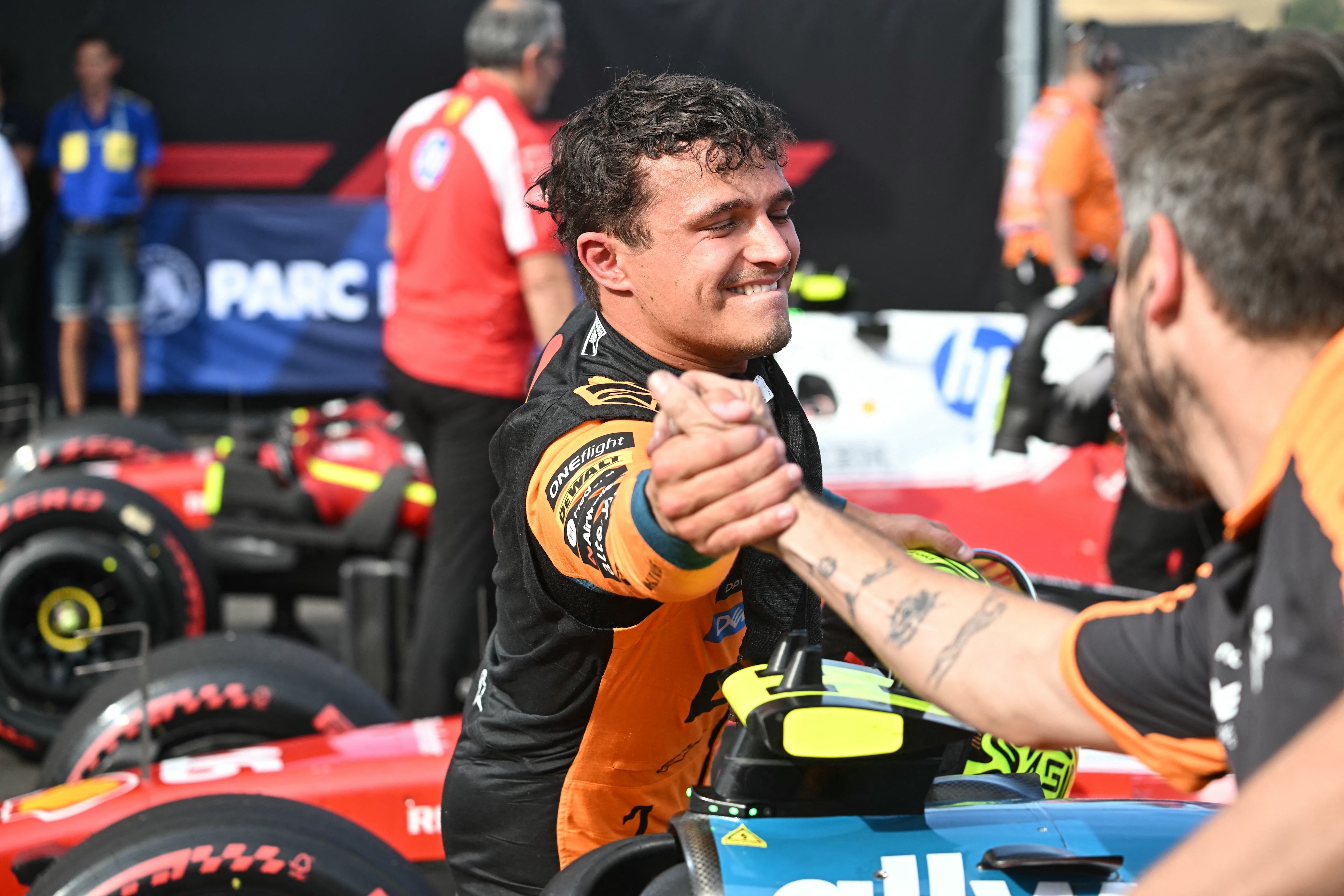 Análise: Norris faz pole “mágica” por 0s01, mas Ferrari segue forte na Hungria