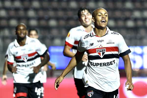 São Paulo triunfa em semana agitada e abre novas perspectivas no futebol