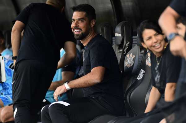 Atletas do Corinthians pedem continuidade a António: 