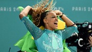 Estrela mais brilhante do Olimpo brasileiro, Rebeca Andrade é ouro no solo em Paris