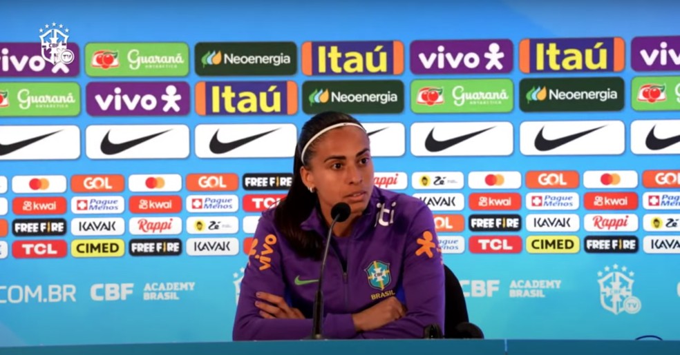 Andressa Alves durante entrevista coletiva da seleção brasileira na Copa do Mundo Feminina 2023 — Foto: Reprodução / CBF TV