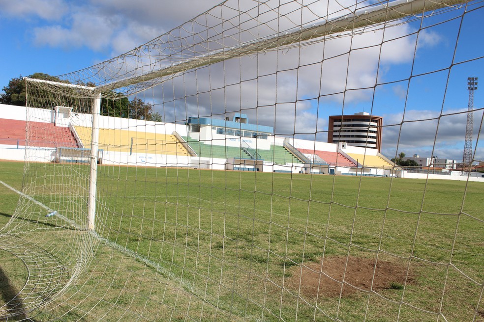 Jogos de agora de manhã no estádio Pé de Ouro, confira os jogos e