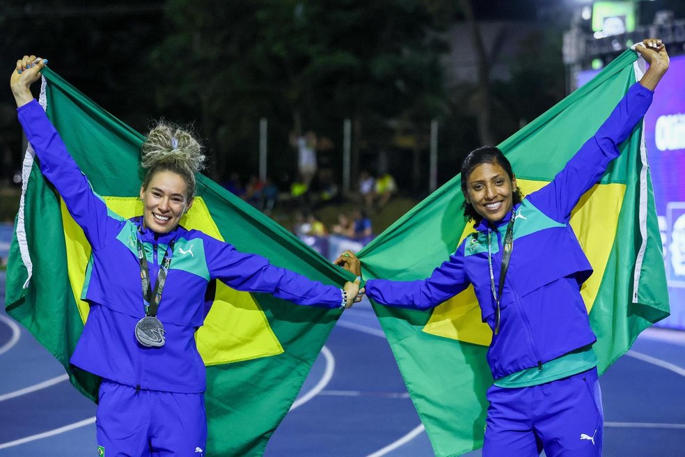 Regiclécia Candido da Silva e Gabriele Sousa dos Santos fizeram dobradinha brasileira — Foto: Wagner Carmo/CBAt