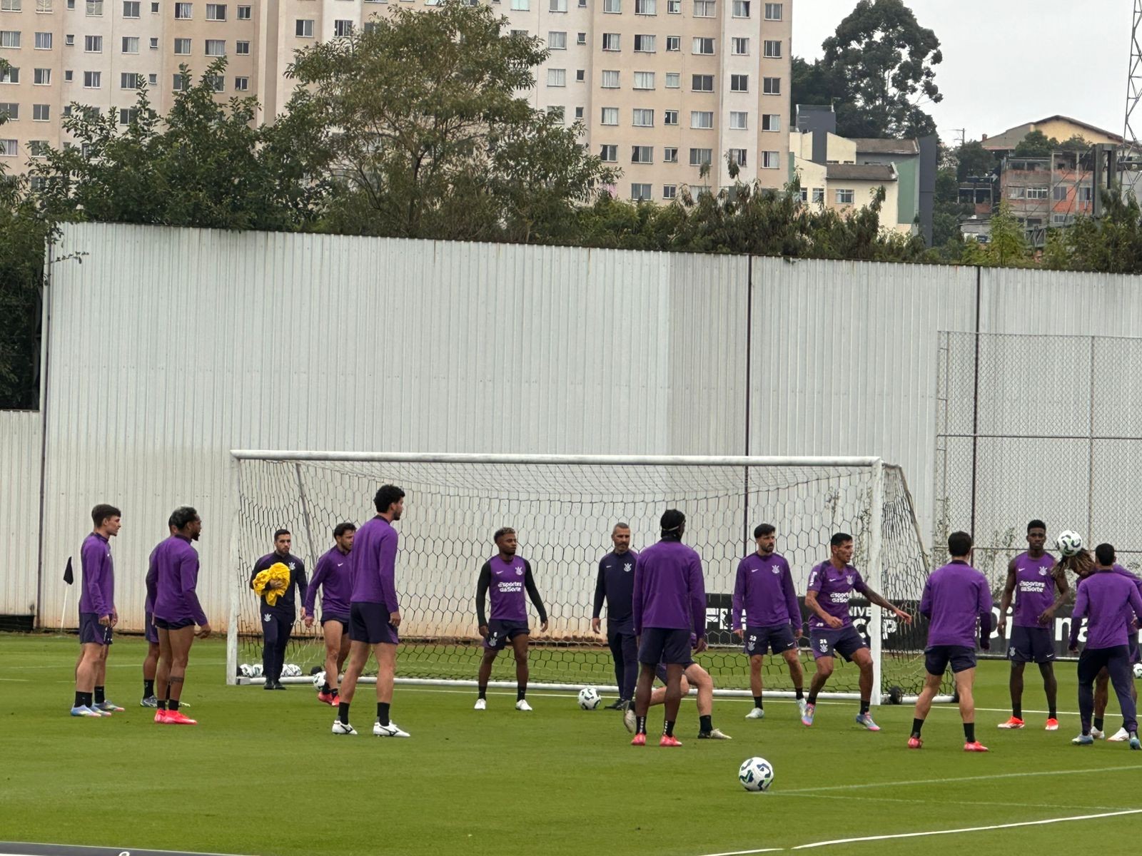 Corinthians esvazia departamento médico e treina em dois períodos de olho em volta do Brasileirão