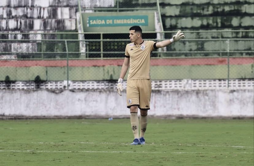 Atlético-GO acerta com goleiro Lucas Barreto, do Botafogo