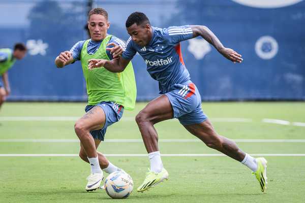Cruzeiro reformula ataque, investe R$ 40 milhões e tem trio sob dúvida