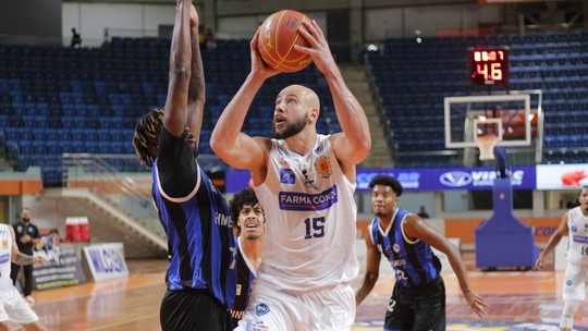 A uma vitória da semifinal, São José visita Pinheiros pelo Paulistablaze jogo aviãoBasquete