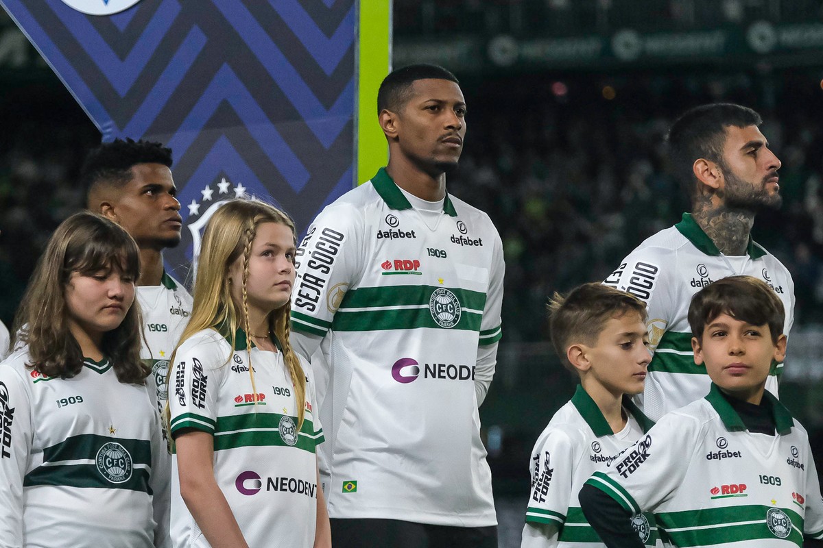 Trio do Coritiba se apresenta a seleções para jogos na Data Fifa