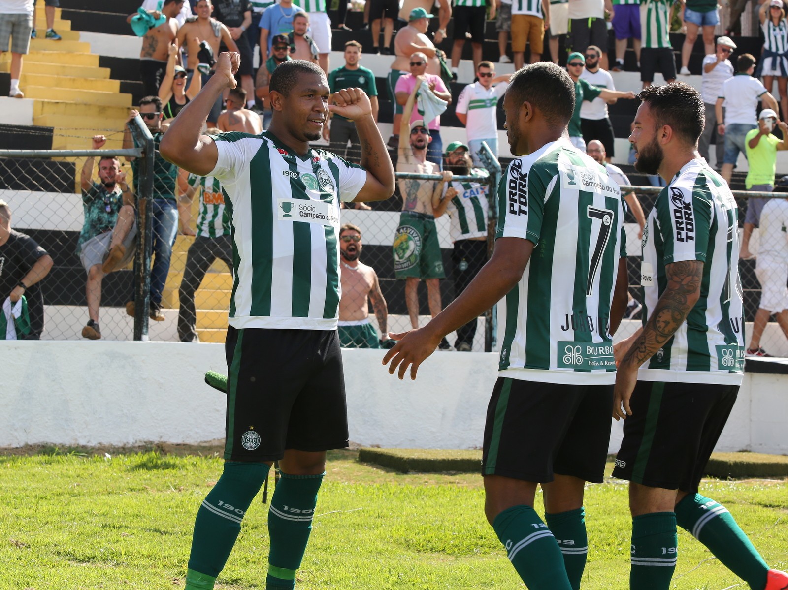 Classificado no estadual, Coritiba vira a chave e se concentra na Copa ...
