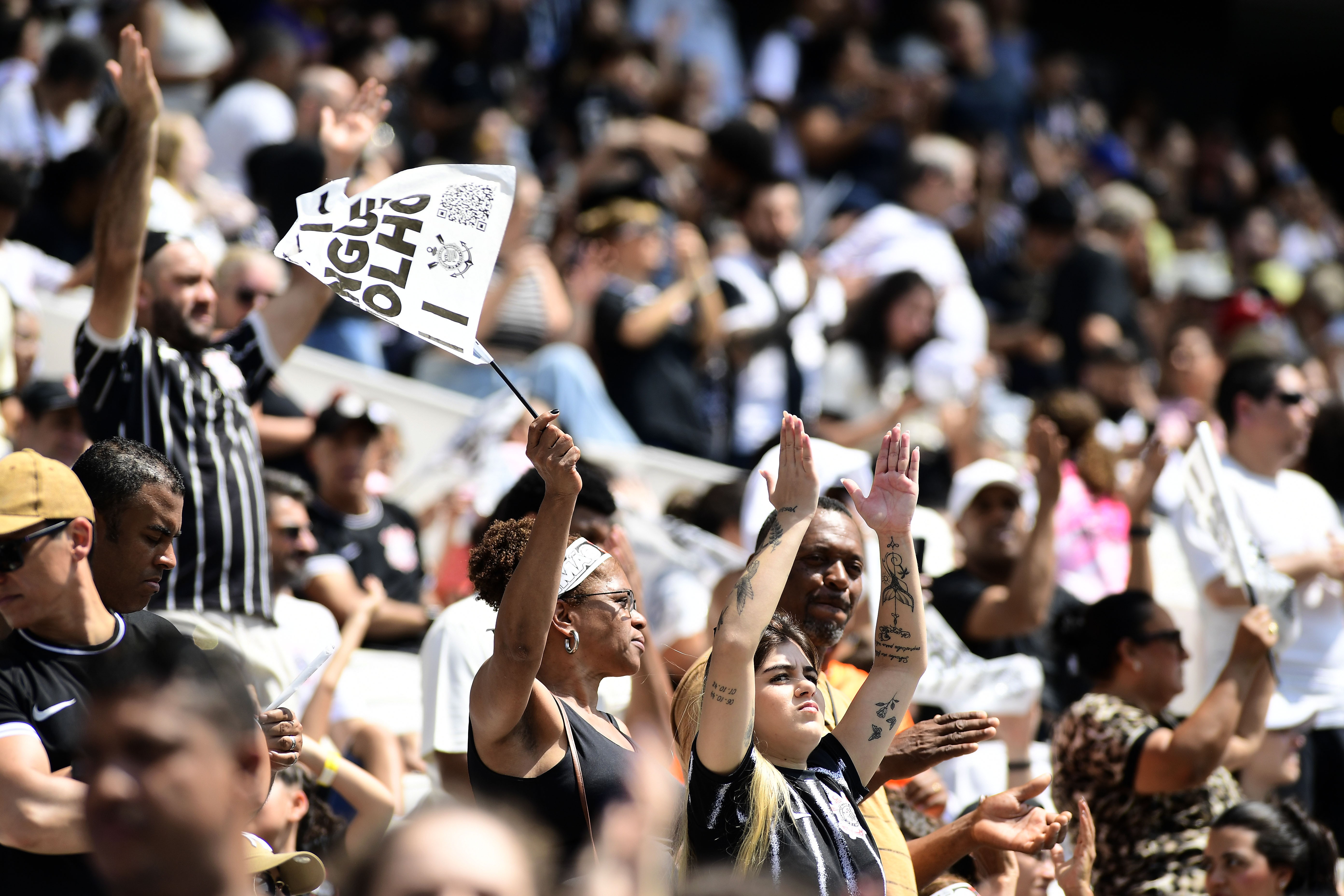 Corinthians mira novo recorde de público após 40 mil ingressos vendidos no feminino