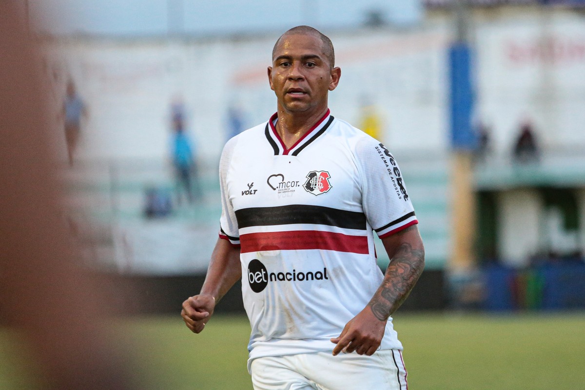 Atacante Walter, ex-Santa Cruz, é anunciado pelo Amazonas FC | amazonas ...