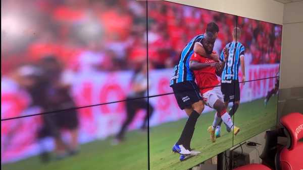 Dirigentes de Grêmio e Internacional serão julgados por incidentes em clássico.