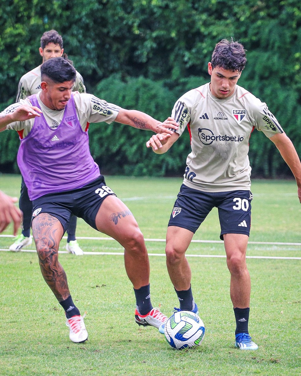 Moreira em trabalho no CT do São Paulo — Foto: Divulgação