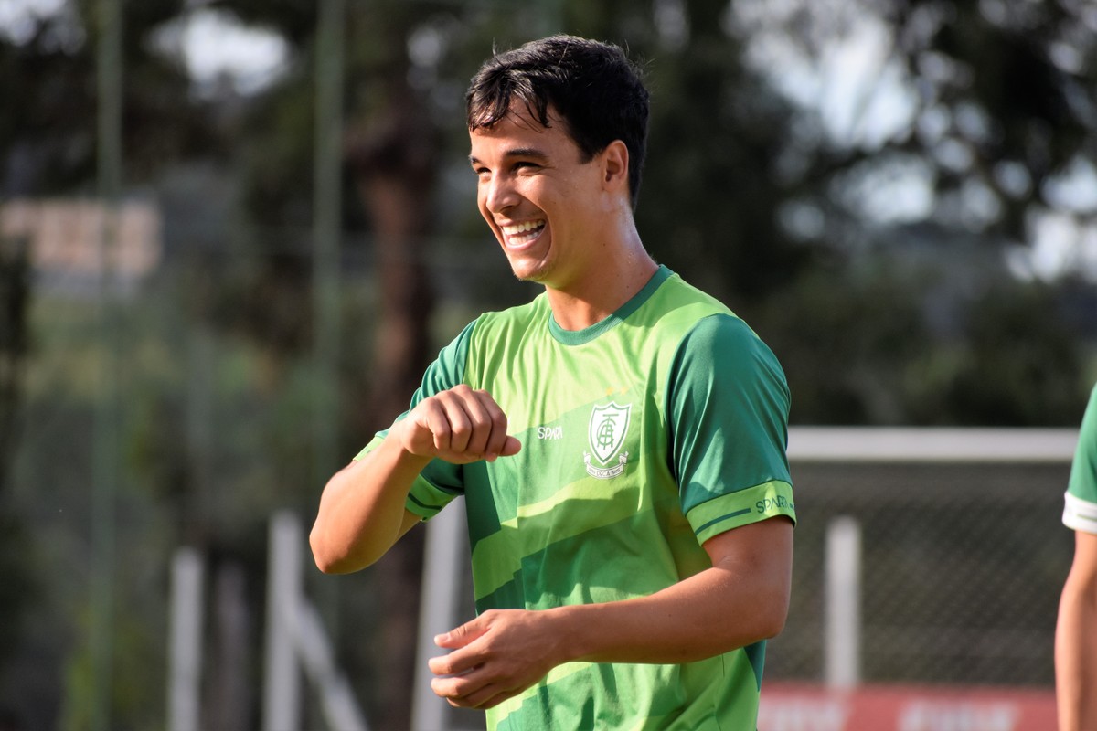 Empresário vê falta de chances para Christian, busca opções no mercado ...