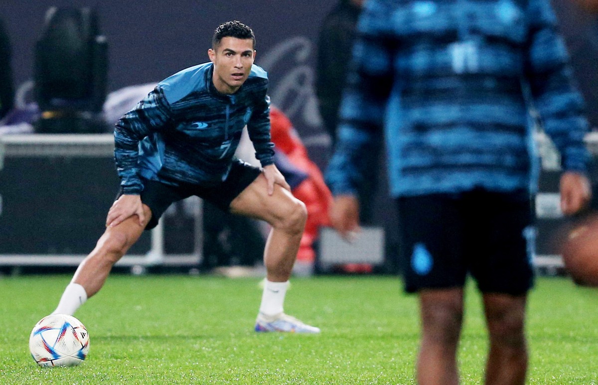 Cr7 2001 sales