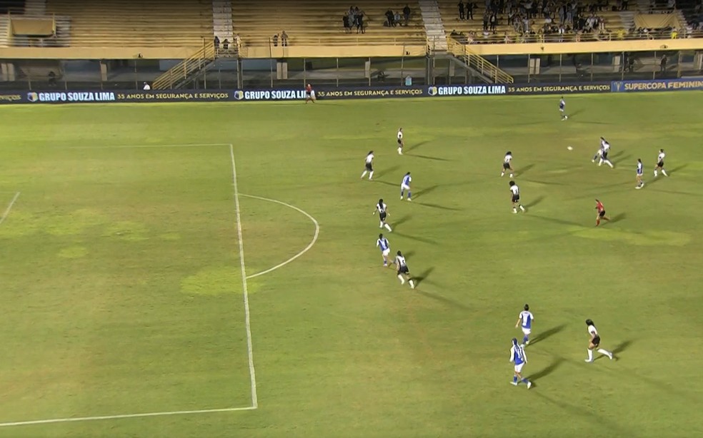 Lance do gol anulado do Cruzeiro — Foto: Reprodução